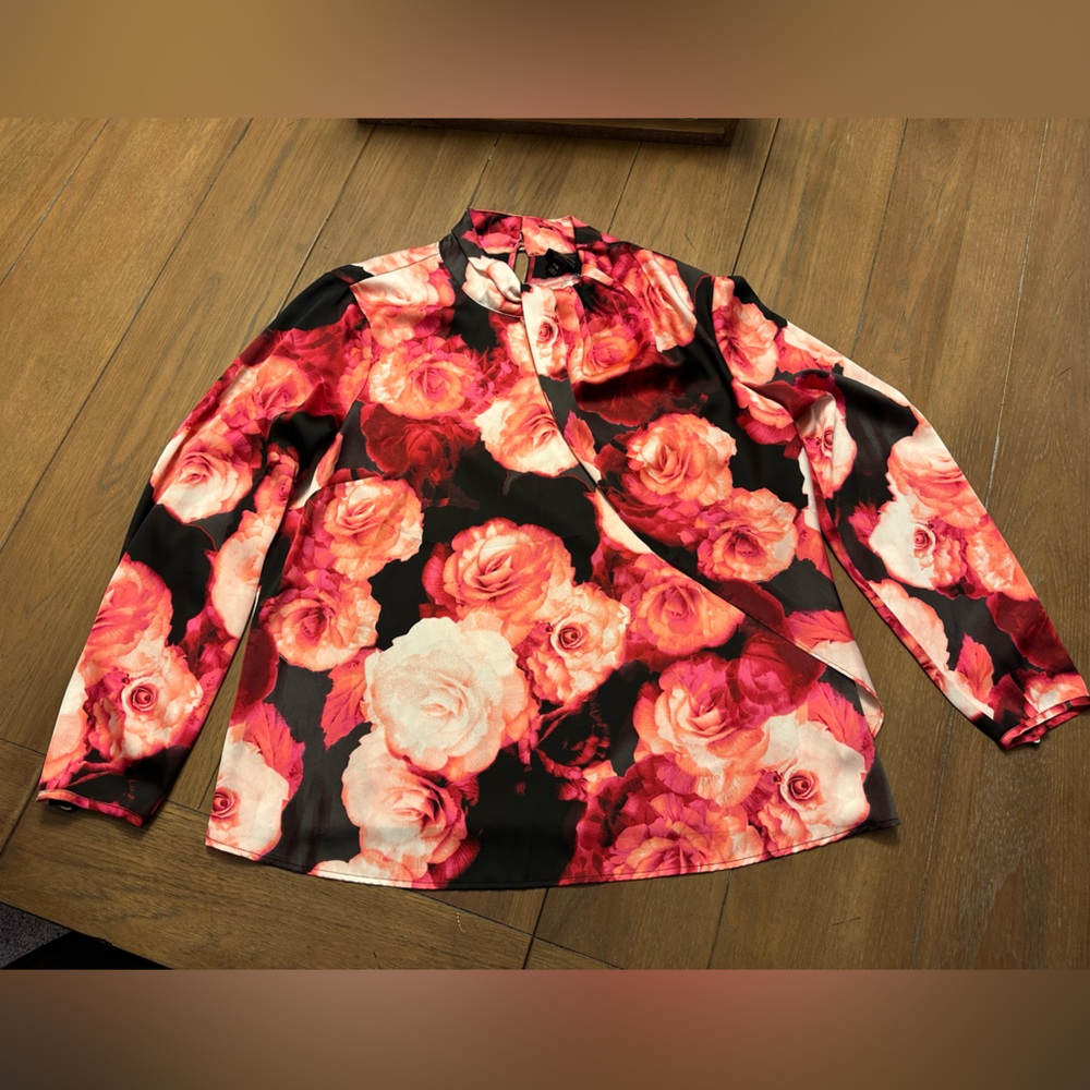 Worthington Pink Graphic Long Sleeve Blouse